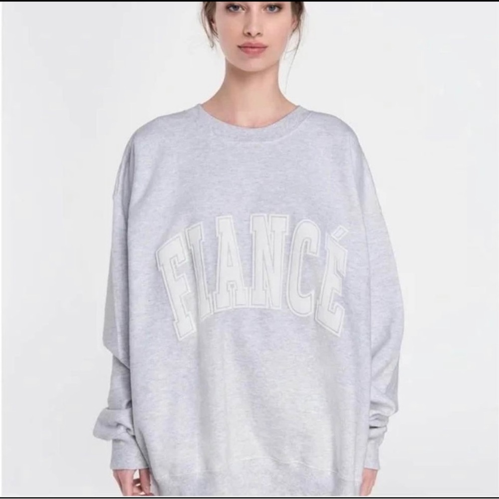 Brand: The Bar // Size: XL // Color: Heather Grey